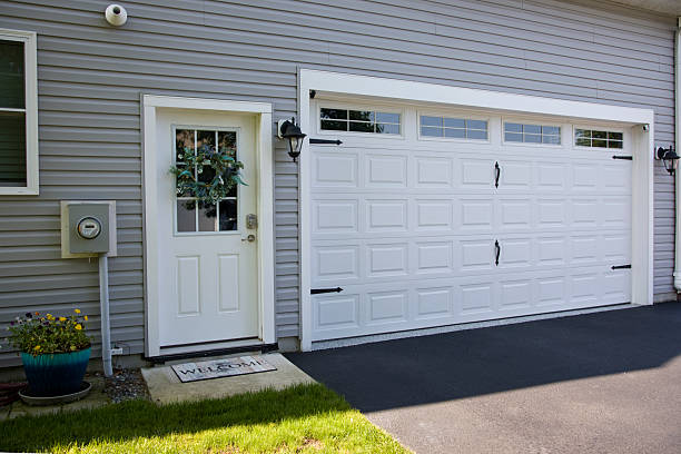 24/7 Emergency Garage Door Roller Replacement experts in Danbury, CT